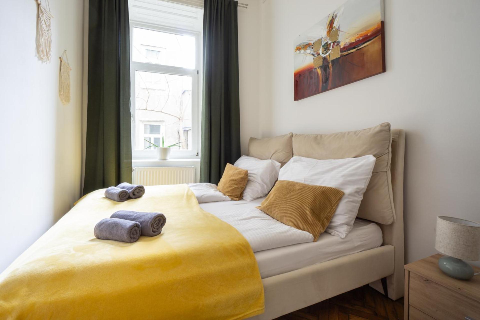 Central Apartment In Viennese Old Building ภายนอก รูปภาพ